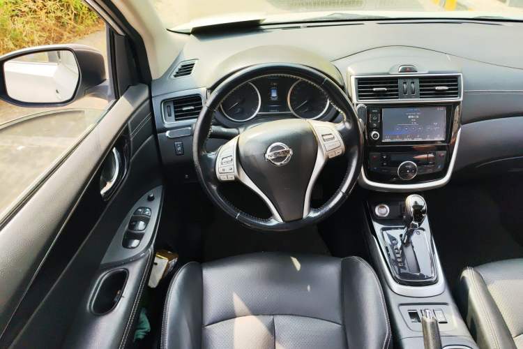 Used Nissan Tiida 2016 1.6L CVT ZhiZun Edition Steering Wheel
