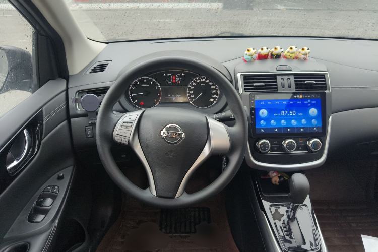 Used Nissan Tiida 2016 1.6L CVT Cool Dynamic Edition Steering Wheel
