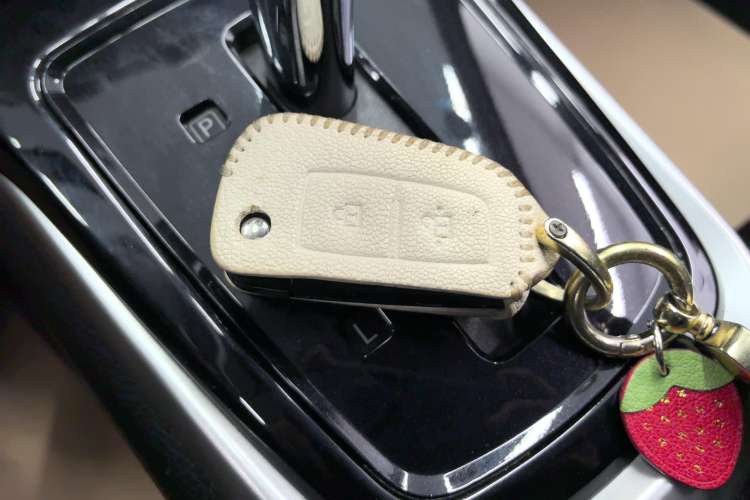 Used Nissan Tiida 2016 1.6L CVT Cool Dynamic Edition Vehicle Key