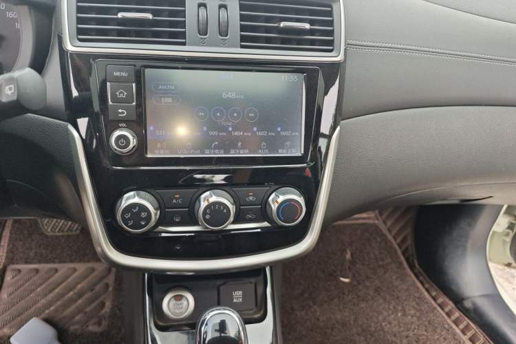 Used Nissan Tiida 2016 1.6L CVT Smart Drive Edition Audio And AC Panel