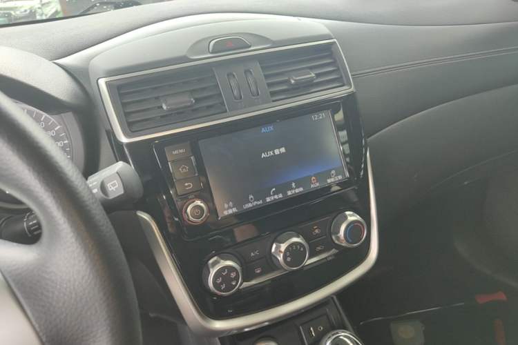 Used Nissan Tiida 2016 1.6L CVT Smart Drive Edition Audio And AC Panel