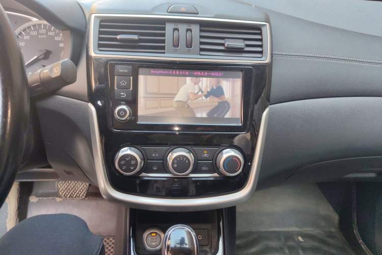 Used Nissan Tiida 2016 1.6L CVT Smart Drive Edition Audio And AC Panel