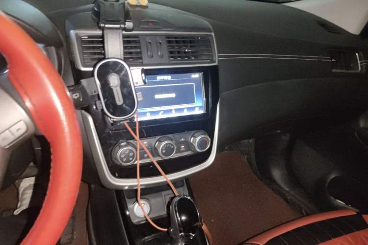 Used Nissan Tiida 2016 1.6L CVT Smart Drive Edition Audio And AC Panel