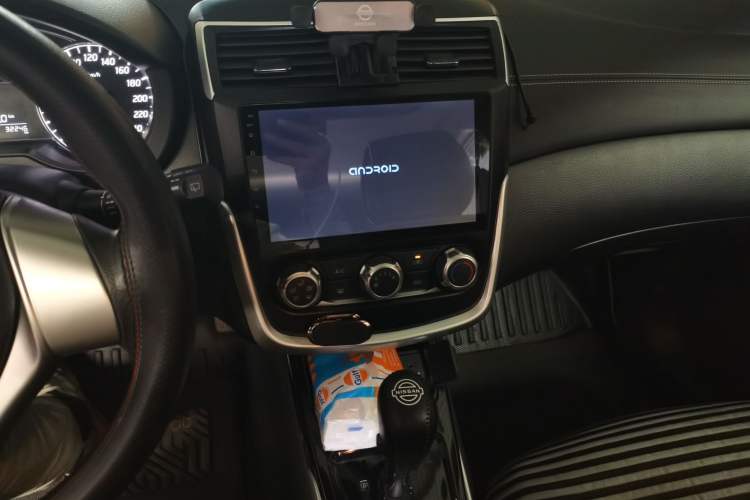 Used Nissan Tiida 2016 1.6L CVT Cool Dynamic Edition Audio And AC Panel