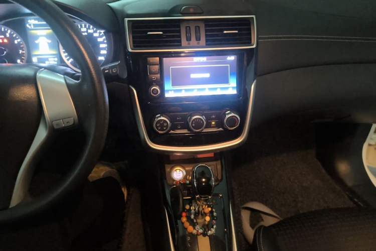 Used Nissan Tiida 2016 1.6L CVT Smart Drive Edition Audio And AC Panel