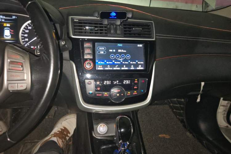 Used Nissan Tiida 2016 1.6L CVT ZhiZun Edition Audio And AC Panel