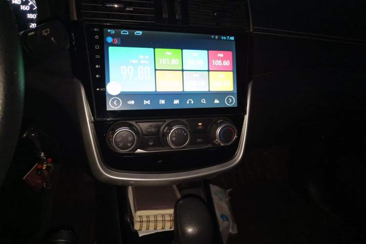 Used Nissan Tiida 2016 1.6L CVT Joyride Edition Audio And AC Panel