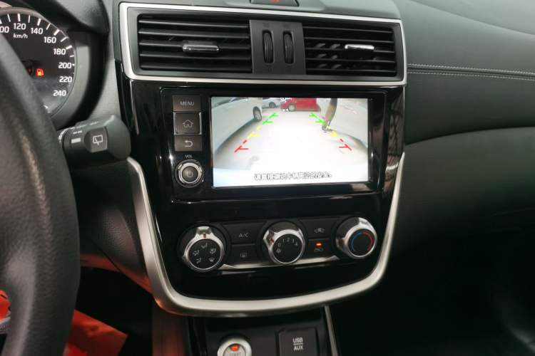 Used Nissan Tiida 2016 1.6L CVT Smart Drive Edition Audio And AC Panel