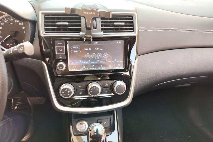 Used Nissan Tiida 2016 1.6L CVT Smart Drive Edition Audio And AC Panel