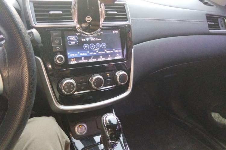 Used Nissan Tiida 2016 1.6L CVT Smart Drive Edition Audio And AC Panel