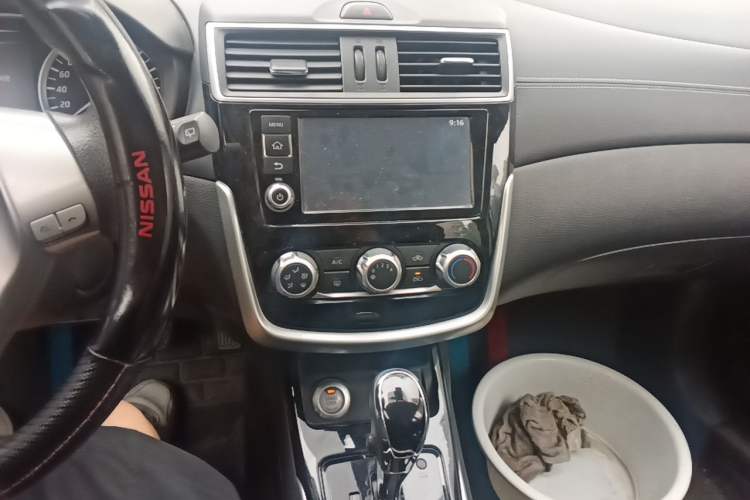 Used Nissan Tiida 2016 1.6L CVT Smart Drive Edition Audio And AC Panel