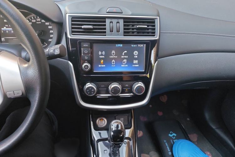 Used Nissan Tiida 2016 1.6L CVT Smart Drive Edition Audio And AC Panel