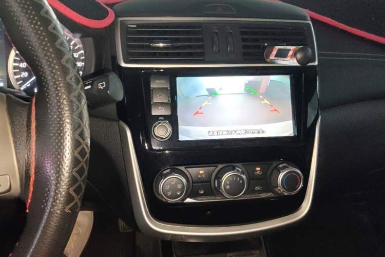 Used Nissan Tiida 2016 1.6L CVT Smart Drive Edition Audio And AC Panel