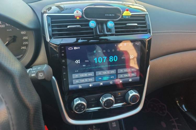 Used Nissan Tiida 2016 1.6L CVT Cool Dynamic Edition Audio And AC Panel