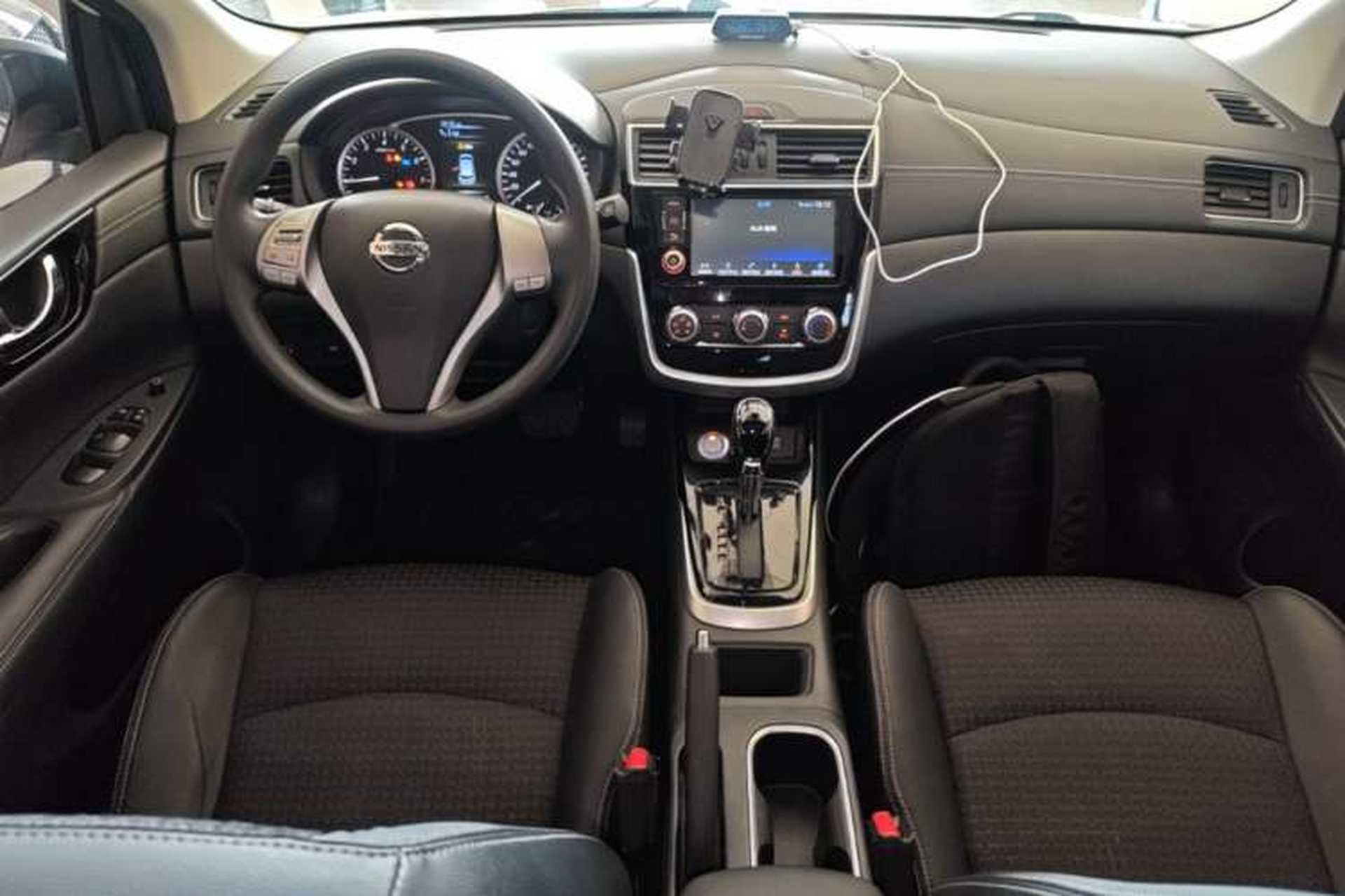 Used Nissan Tiida 2016 1.6L CVT Smart Drive Edition Center Console