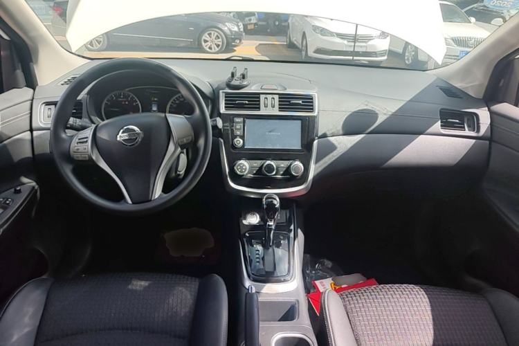 Used Nissan Tiida 2016 1.6L CVT Smart Drive Edition Center Console