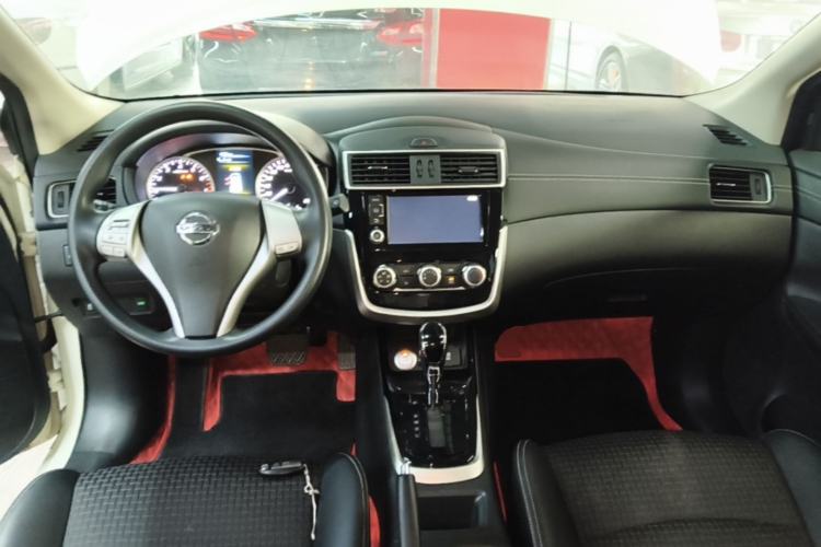 Used Nissan Tiida 2016 1.6L CVT Smart Drive Edition Center Console