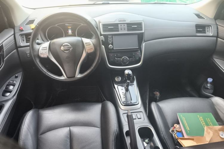 Used Nissan Tiida 2016 1.6L CVT ZhiZun Edition Center Console