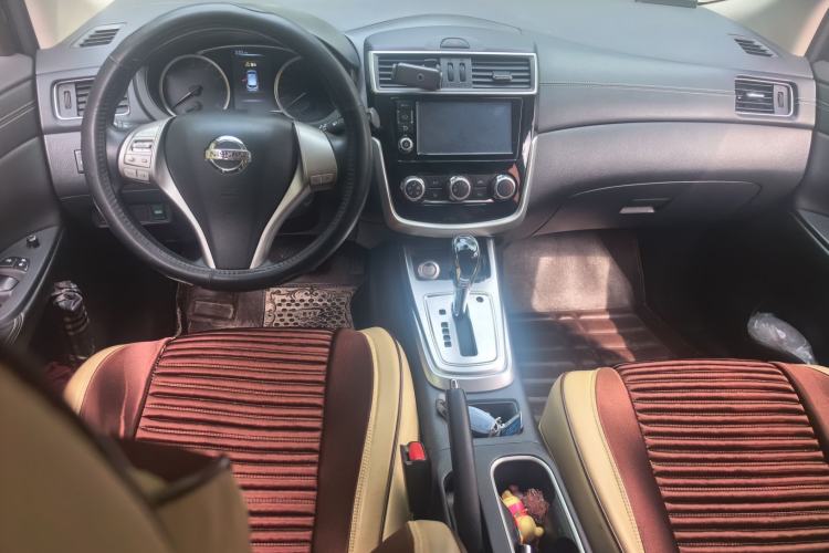 Used Nissan Tiida 2016 1.6L CVT Smart Drive Edition Center Console