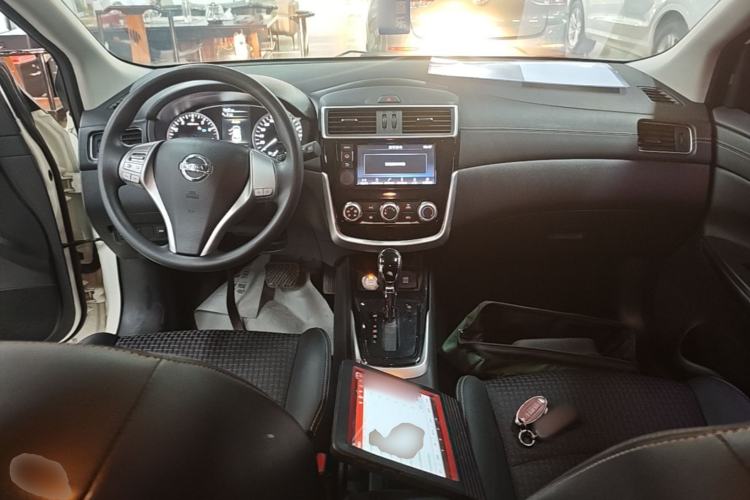Used Nissan Tiida 2016 1.6L CVT Smart Drive Edition Center Console