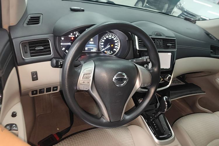 Used Nissan Tiida 2016 1.6L CVT Smart Drive Edition Center Console