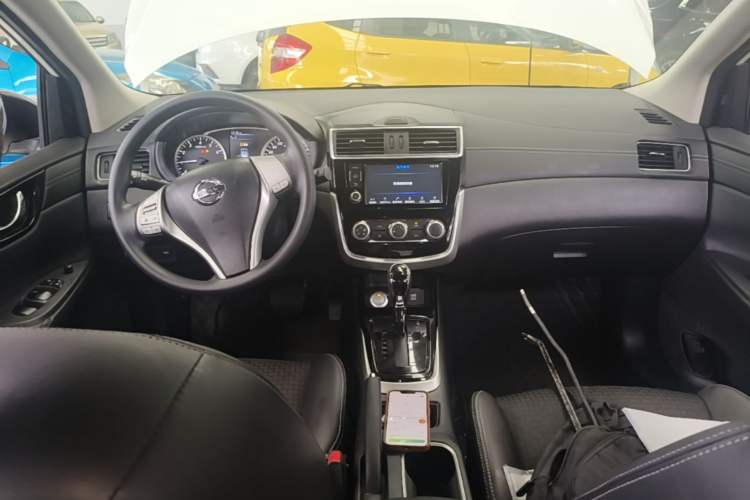 Used Nissan Tiida 2016 1.6L CVT Smart Drive Edition Center Console