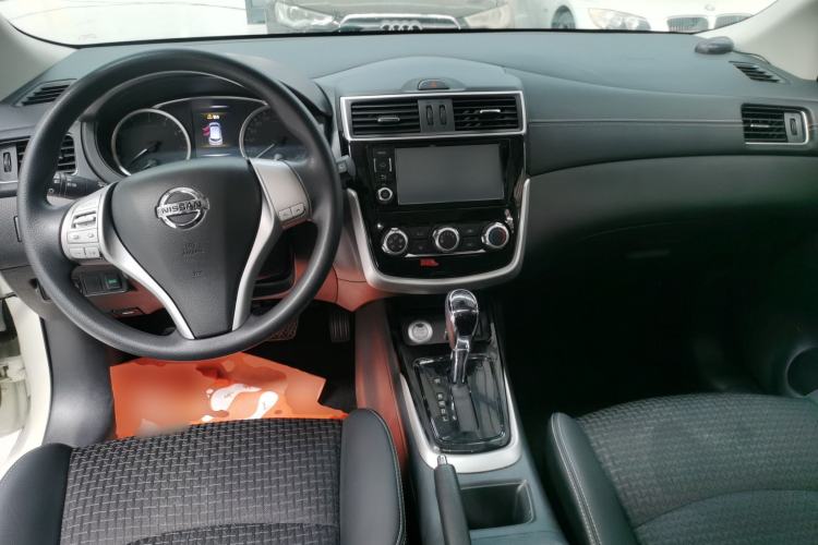 Used Nissan Tiida 2016 1.6L CVT Smart Drive Edition Center Console