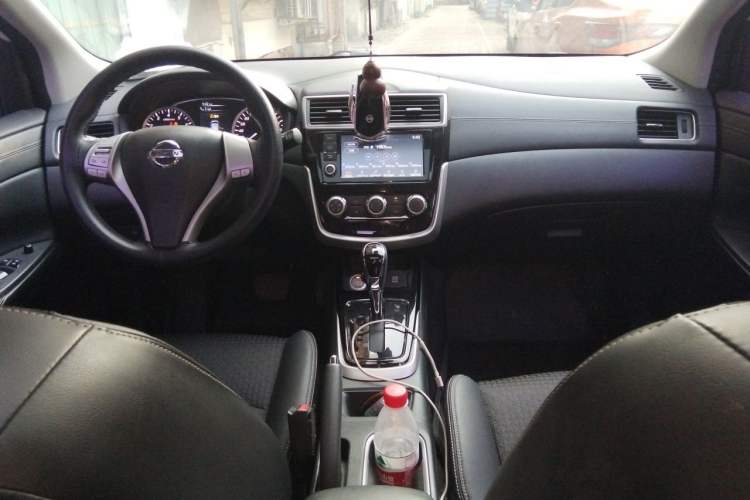 Used Nissan Tiida 2016 1.6L CVT Smart Drive Edition Center Console