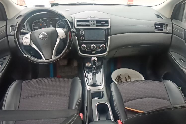 Used Nissan Tiida 2016 1.6L CVT Smart Drive Edition Center Console