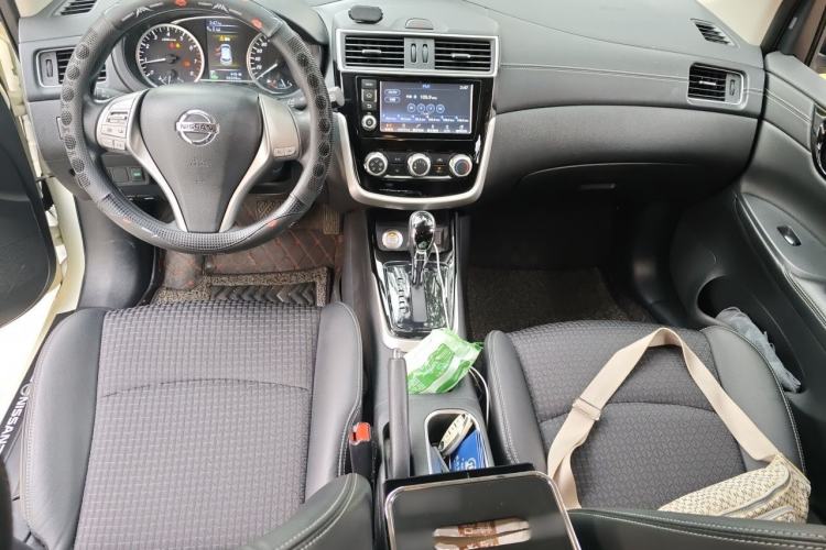 Used Nissan Tiida 2016 1.6L CVT Smart Drive Edition Center Console