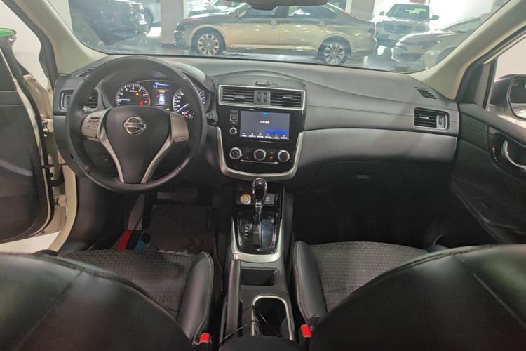 Used Nissan Tiida 2016 1.6L CVT Smart Drive Edition Center Console