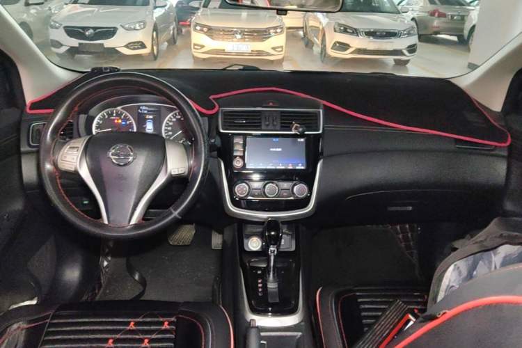 Used Nissan Tiida 2016 1.6L CVT Smart Drive Edition Center Console