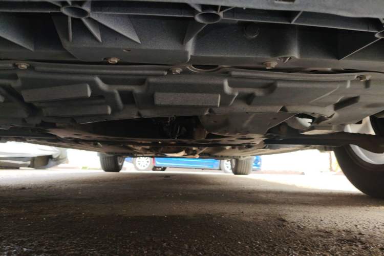 Used Nissan Tiida 2016 1.6L CVT Cool Dynamic Edition Chassis Front