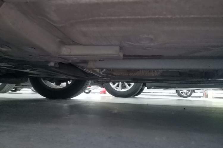 Used Nissan Tiida 2016 1.6L CVT Cool Dynamic Edition Chassis Front Left