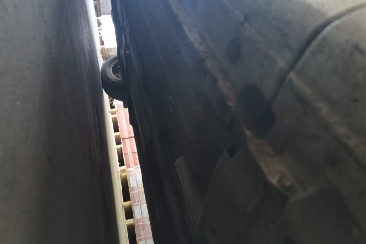 Used Nissan Tiida 2016 1.6L CVT Cool Dynamic Edition Chassis Front Right