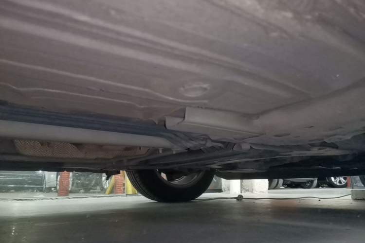 Used Nissan Tiida 2016 1.6L CVT Cool Dynamic Edition Chassis Front Right