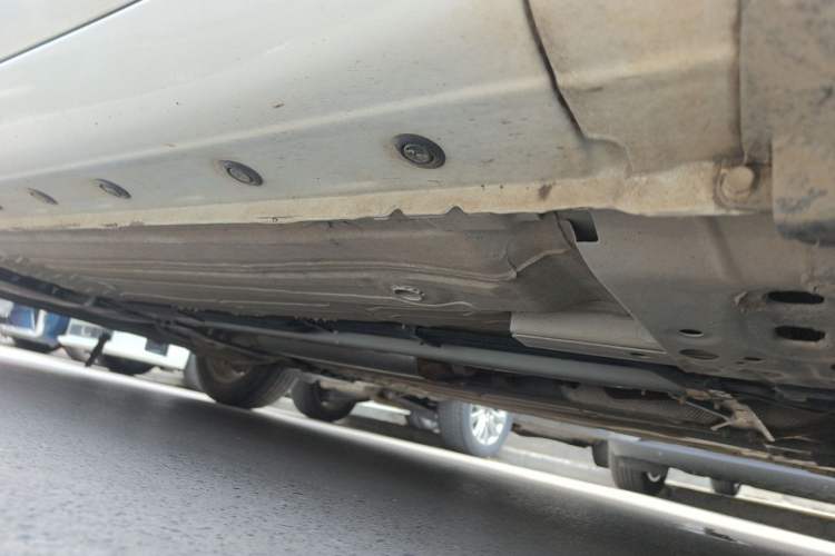 Used Nissan Tiida 2016 1.6L CVT Cool Dynamic Edition Chassis Front Right