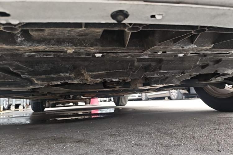 Used Nissan Tiida 2016 1.6L CVT Cool Dynamic Edition Chassis Front