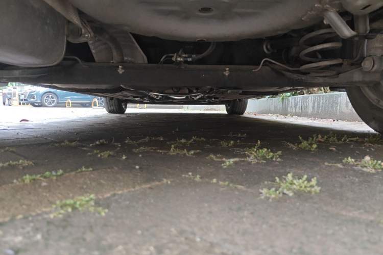 Used Nissan Tiida 2016 1.6L CVT Cool Dynamic Edition Chassis Rear