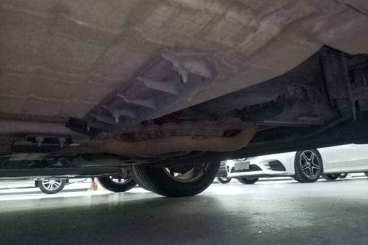 Used Nissan Tiida 2016 1.6L CVT Cool Dynamic Edition Chassis Rear Left