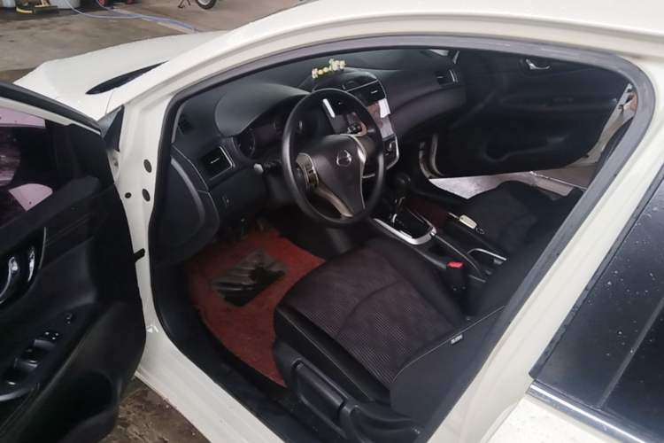 Used Nissan Tiida 2016 1.6L CVT Cool Dynamic Edition Driver Seat