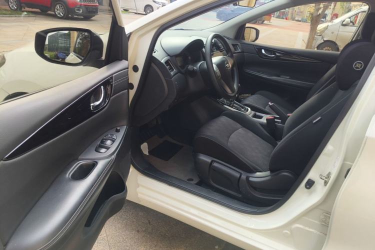 Used Nissan Tiida 2016 1.6L CVT Cool Dynamic Edition Driver Seat