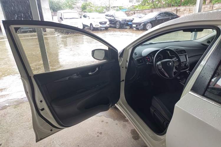Used Nissan Tiida 2016 1.6L CVT Smart Drive Edition Driver Seat