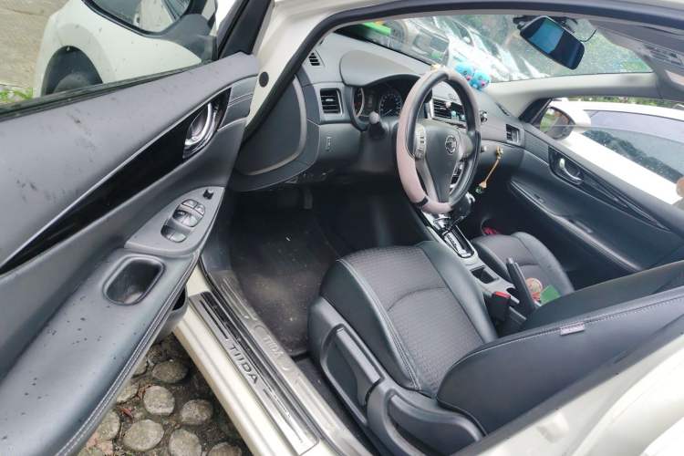 Used Nissan Tiida 2016 1.6L CVT Smart Drive Edition Driver Seat