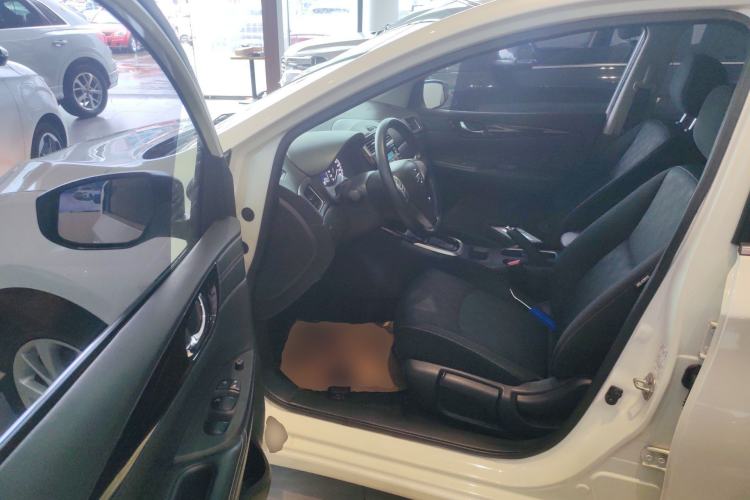 Used Nissan Tiida 2016 1.6L CVT Cool Dynamic Edition Driver Seat