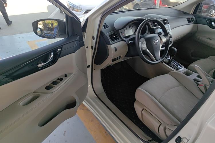 Used Nissan Tiida 2016 1.6L CVT Cool Dynamic Edition Driver Seat