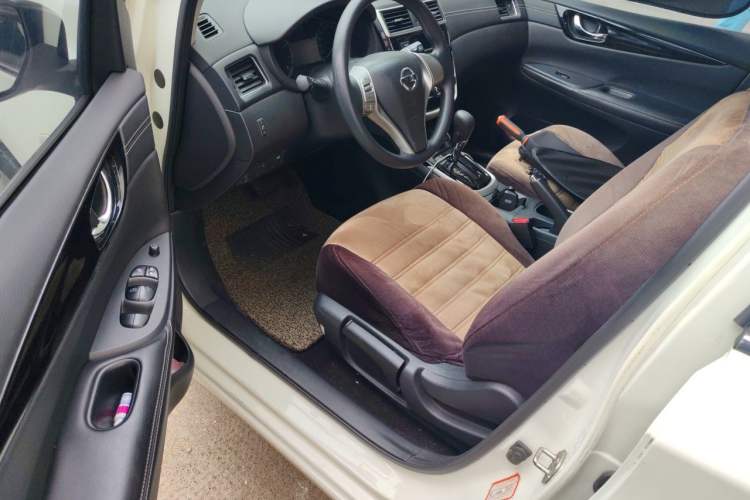 Used Nissan Tiida 2016 1.6L CVT Cool Dynamic Edition Driver Seat
