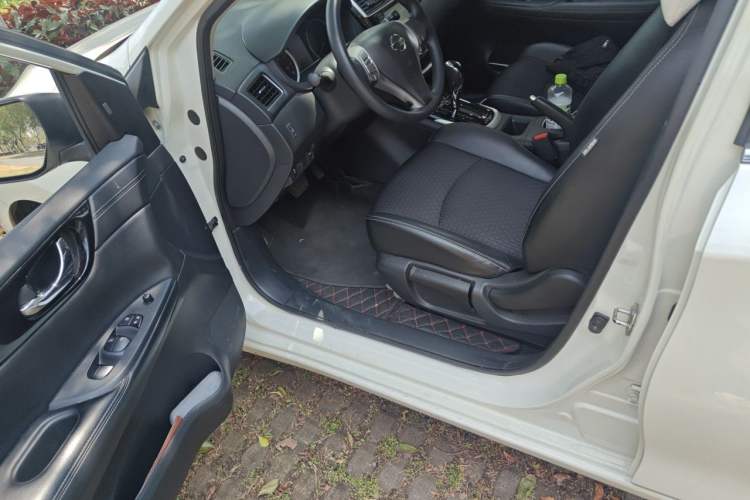 Used Nissan Tiida 2016 1.6L CVT Smart Drive Edition Driver Seat