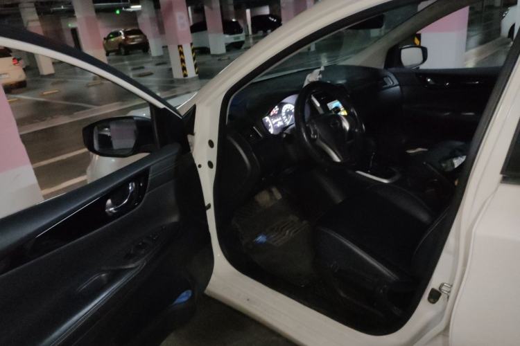 Used Nissan Tiida 2016 1.6L CVT Cool Dynamic Edition Driver Seat