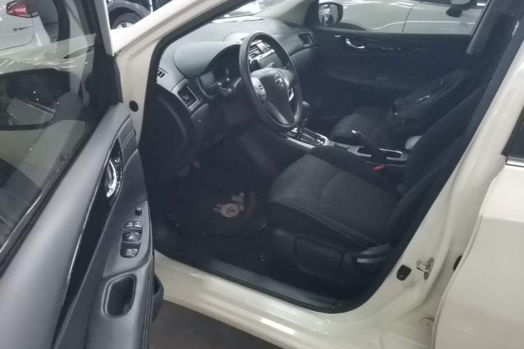 Used Nissan Tiida 2016 1.6L CVT Cool Dynamic Edition Driver Seat